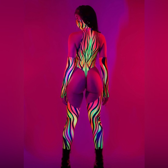 Magmatic Cut-Out Catsuit - Picture 5 of 9